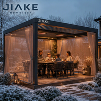 Pergola motorisée en aluminium avec rideaux latéraux et chauffage infrarouge encastré pour un patio familial confortable, un jardin d'hiver