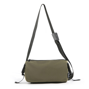 Nouveau sac messager en nylon style été, petit sac de voyage léger avec fermeture éclair, séparation sec/humide, idéal pour le fitness - Product Image 1