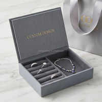 Boîte à bijoux en forme de livre en lin sur mesure avec insert en velours, emballage cadeau de luxe pour collier, bague et bracelet