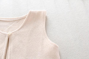 Ropa de Bebé al por Mayor, Conjunto de Vestido con Falda Abombada y Chaleco para Niñas - Product Image 4