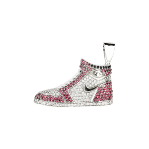 Pendentif Sneaker inspiré des Jordans glacés, entièrement serti de zircone cubique, design culturel de luxe Hip Hop Streetwear Basketball - Product Image 2