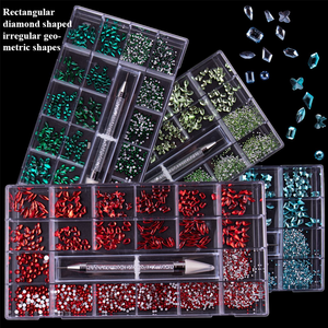 Boîte de strass pour nail art en plastique 3D de luxe avec des cristaux scintillants de couleur AB, des formes mixtes et un <span class=keywords><strong>kit</strong></span> de décoration en diamant - Product Image 3