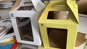 กล่องเค้กมีหน้าต่าง กล่องเค้กทรงสูงพร้อมหูหิ้ว กล่องใส่เค้กสำหรับ<span class=keywords><strong>งาน</strong></span>แต่ง<span class=keywords><strong>งาน</strong></span> กล่องเบเกอรี่ กล่องเค้กวันเกิด ขนาด 10 12 14 16 นิ้ว กล่องส่งเค้กขนาดใหญ่พิเศษ - Product Image 6