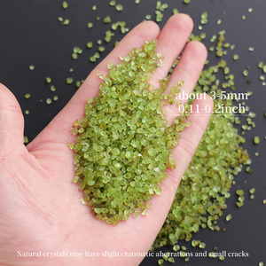 卸売 天然ペリドットチップス 砕いた宝石 グリーンオリビンクリスタル砂利 ジュエリー製作、花瓶の詰め物、ヒーリングデコレーション用 - Product Image 2