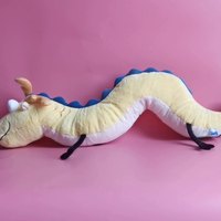Nouveau jouet en peluche Dragon jaune Animal peluches poupée doux paresseux et vague Dragon chinois peluche jouet en peluche longue jeter oreiller