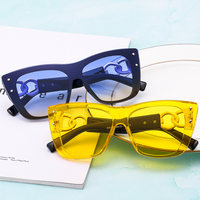 Lunettes de soleil tendance à grande monture, multicolores, avec verres et monture en PC monobloc, design à branches larges, protection UV400, unisexe