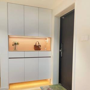 ארון נעליים מעץ מודרני ועכשווי לסלון מבית YUBAI - חוסך מקום, עמיד וידידותי לסביבה, מתאים לבתי מלון, דירות ווילות |   מפעל - Product Image 3