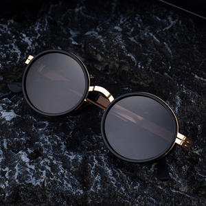 Lunettes de soleil rondes Polo Haus, monture noire, verres TAC, protection UV400, style tendance pour homme - Product Image 4