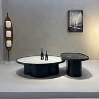 Table basse Oki en placage de bois, luxe haut de gamme, salon, design moderne, forme de pétale, noire, facile à nettoyer