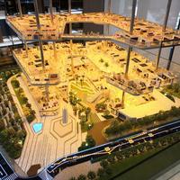 Modèle de centre commercial miniature 3D personnalisé, avec ascenseur électrique 3D, éclairage LED, échelle 1:80, design de modèle 3D pour l'intérieur commercial