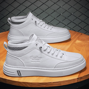 Bottes Martin britanniques polyvalentes à tige haute pour hommes, chaussures en cuir blanc mi-mollet de style sport décontracté - Product Image 1