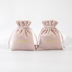 Envío Gratis: Bolsa de Almacenamiento de Joyas Rosa Suave de 13x18 cm, Bolsa de Maquillaje Sostenible para Pendientes y Bastones Quita Manchas para Mujer - Product Image 6
