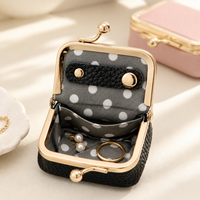 Étui à bijoux en cuir PU miniature avec logo personnalisé, fermeture à pression, disponible en quatre couleurs, pour bagues et boucles d'oreilles