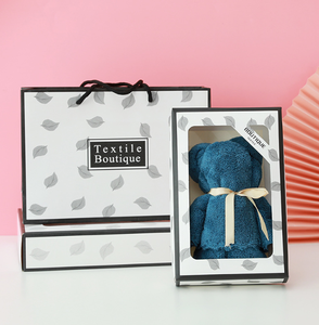 Serviette d'ours en velours corail Serviette d'anniversaire douce avec boîte-cadeau pour les annonces et les célébrations - Product Image 3