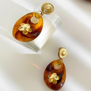 ต่างหูจี้รูปดอกไม้สแตนเลสสตีลประดับเรซินทรงเรขาคณิตสีเหลืองอำพันสุดเก๋ เหมาะสำหรับเป็นของขวัญสำหรับผู้หญิง - Product Image 4