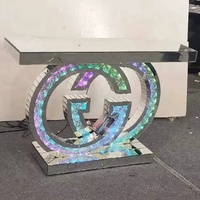 Table console moderne Crush Diamond avec lumière LED Nouveau design pour le salon pour l'appartement, l'atelier, la blanchisserie, l'entrepôt et la villa.