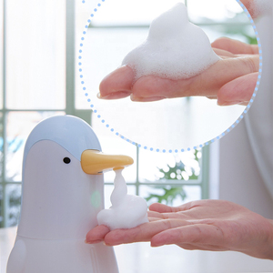 Bình Xịt Xà Phòng 150Ml Cho Trẻ Em, Bình Đựng Bọt Xà Phòng Tự Động Nhỏ Hình Chim Cánh Cụt Dễ Thương Chạy Điện - Product Image 3