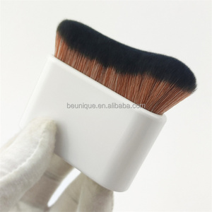 Commercio all'ingrosso personalizzato Logo moderno Make Up pennello per il trucco piatto grande Vegan corpo Shimmer autoabbronzante spazzole in polvere - Product Image 5
