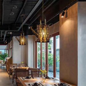 Lanterne murale vintage avec crochet de berger en métal, lampe suspendue de jardin pour chemin pelouse cour porche - Product Image 4