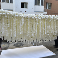 Fleur suspendue au plafond en glycine et roses enroulées de luxe JIN PENG pour la décoration de mariages, de fêtes et d'événements