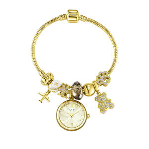 Reloj de Mujer de Alta Gama, Estilo Nicho INS, Brazalete con Colgante, Reloj de Cuarzo Exquisito para Mujer - Product Image 5