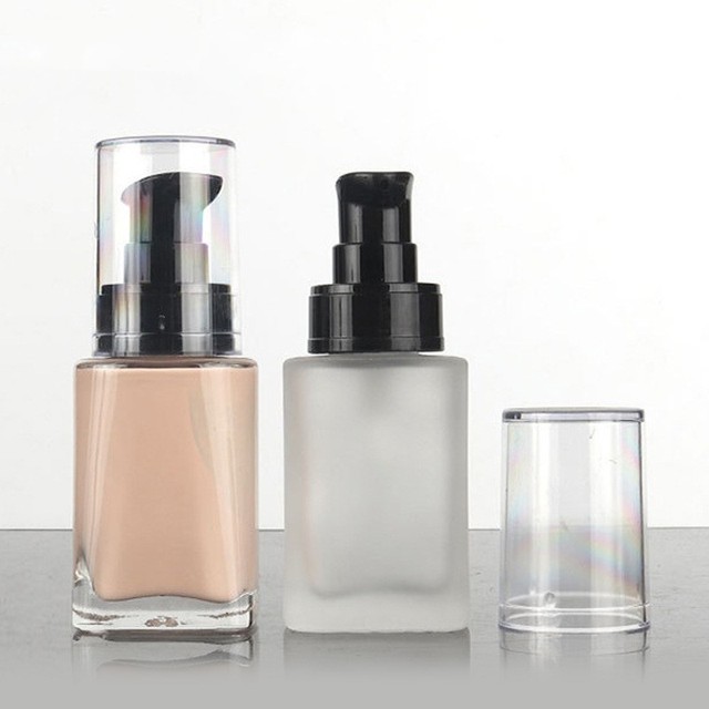 Empty Refillable Glass Foundation Bottle Pump 30ml Custom Travel Cosmetic Container Skincare Packaging Liquid Foundation Bottle