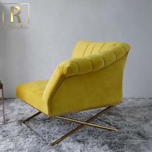 Ultima Poltrona Moderna di Lusso in Velluto Giallo per Salotto, Divano Singolo Elegante per Arredamento Casa - Product Image 5