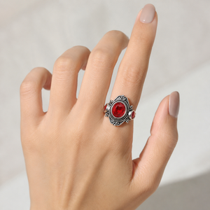 Anello retrò con pietra rossa, design classico, accessorio di moda per l'uso quotidiano. - Product Image 2