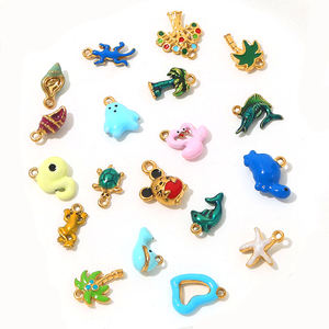 Sogno estivo fantasioso |   Ciondolo delicato in acciaio inossidabile placcato oro PVD 18K con smalto per la creazione di gioielli fai da te |   Ciondolo Ocean Tropical - Product Image 1