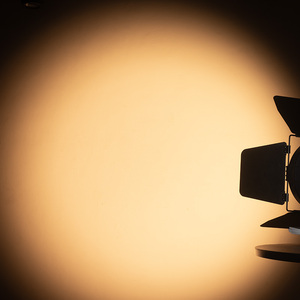 <span class=keywords><strong>300</strong></span> 와트 조정 가능 흰색 고성능 LED 프레넬 개척자 방송 HD 스튜디오 - Product Image 4