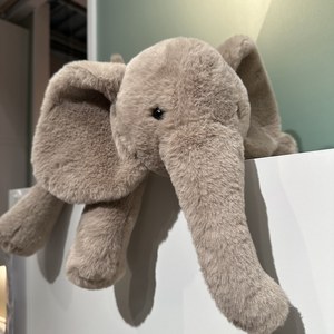 Peluche de Elefante Suave Estilo Nórdico, Juguete de Peluche para Niños y Jóvenes, Muñeco de Compañía para Dormir, Almohada de Peluche de Elefante Pequeño y Reconfortante, Regalo - Product Image 1