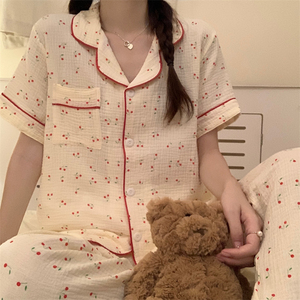 Completo pigiama estivo comodo in due pezzi Cardigan e pantaloni Cardigan a maniche corte stampati all'ingrosso in tessuto per dormire la <span class=keywords><strong>notte</strong></span> - Product Image 3