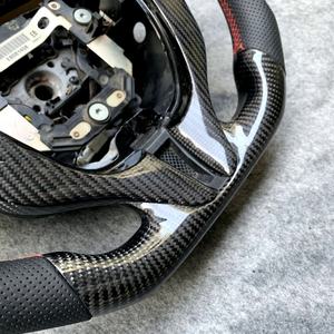 Volante Deportivo de Fibra de Carbono Perforado, Forma Plana Superior e Inferior, Acabado Negro Brillante, Excelente Calidad, <span class=keywords><strong>Precio</strong></span> de Fábrica, Personalizable - Product Image 6