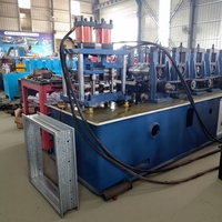 Machine automatique de fabrication de cadres de portes, machine de profilage de cadres de portes en acier, machine de production de profilés de cadres de portes en métal variés