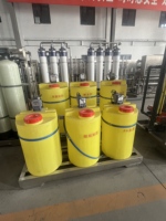 Réservoir de dosage chimique en plastique PE de 200 L, résistant à la corrosion, cuve sous pression en PE pour le traitement de l'eau