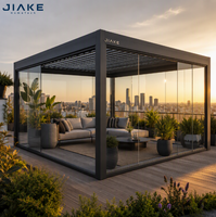 JIAKE Freistehende Aluminium-Pergola mit Motorisiertem Lamellendach und Klarglas-Sichtschutz, Langlebig für Dachgarten-Einhausung