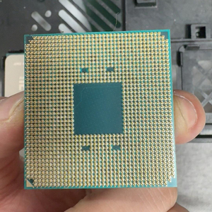Procesador AMD Ryzen <span class=keywords><strong>3</strong></span> <span class=keywords><strong>2300X</strong></span> Usado y Desmontado, Cuatro Núcleos, Cuatro Hilos, Interfaz AM4, Mantiene los Colores y Pines Originales de Fábrica - Product Image 3