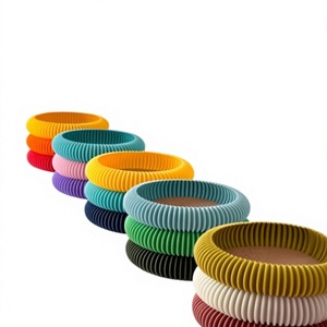 Nouvel ensemble de bracelets fantaisie en résine colorée en forme de cœur, unisexe, décontracté, sportif, élégant, romantique, multicolore, empilable, tendance - Product Image 1