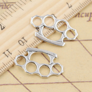 Pendentifs Breloques Poing Américain en Alliage de Zinc, Couleur Bronze Argent Vieilli, pour Fabrication de Bijoux 24x14MM - Product Image 3