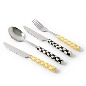 Ensemble de couverts élégants en acier inoxydable avec poignée à motif blocs colorés, parfaits pour la table à manger, la cuisine, les mariages et les fêtes - Product Image 1