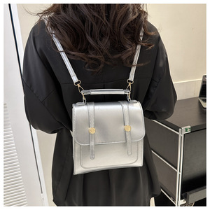 Borsa Elegante da Donna 2026 Nuova Moda Casual Borsa a Tracolla Piccolo Zaino Design Minimalista - Product Image 1