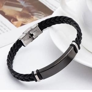 <span class=keywords><strong>Pulsera</strong></span> de Pareja de Profesores de Música de Acero Inoxidable y Cuero Personalizada 2023 con Código <span class=keywords><strong>Spotify</strong></span> y Dije de Canción Favorita para Amantes de la Música - Product Image 3