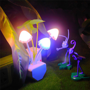 7 colores cambiantes lámpara de mesa de forma De Seta led de atenuación de <span class=keywords><strong>sensor</strong></span> de luz de la noche - Product Image 3