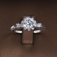 Cincin Wanita Model Bunga Berbahan Perak Sterling S925 dengan Moissanite VVS Warna D 1CT untuk Pertunangan atau Pernikahan