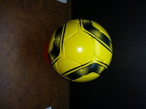 Nuevo y moderno Balón de fútbol de PU de calidad premium Todo clima Durable-Balones de fútbol de moda Tamaño-5 - Product Image 4