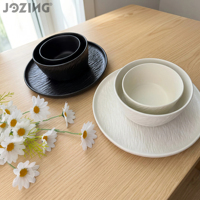 Vaisselle jetable en céramique texturée classique en gros – Assiettes et bols en porcelaine à motif ondulé nordique pour restaurants et hôtels