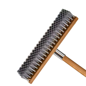 <span class=keywords><strong>Brosse</strong></span> à fil métallique à long manche <span class=keywords><strong>pour</strong></span> l'extérieur avec poignée <span class=keywords><strong>en</strong></span> <span class=keywords><strong>bois</strong></span> <span class=keywords><strong>pour</strong></span> le nettoyage du mousse et des taches sur les patios et allées - Product Image 2