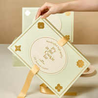 Boîte d'emballage de luxe pour biscuits avec ruban doré et garniture artisanale - Boîte cadeau festive
