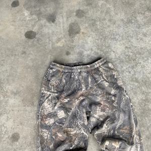 Pantalones Deportivos Anchos de Cintura Elástica Personalizados, Estilo Vintage, Lavado a la Piedra, Corte Amplio, Impresión DTG, Ajuste Holgado, Pantalones Deportivos de Camuflaje Real - Product Image 2