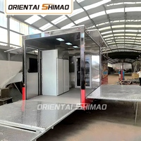 Camion de restauration mobile personnalisé en fibre de verre et aluminium, avec cuisine entièrement équipée, pour la vente de burgers et de grillades.